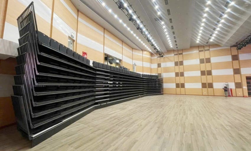 Hệ thống ghế xếp hình cánh cung