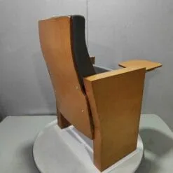 Ghế nhà thờ ốp gỗ