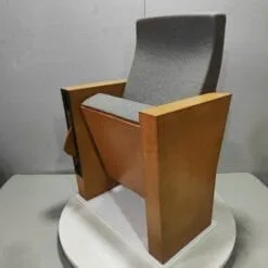 Ghế nhà thờ thính phòng